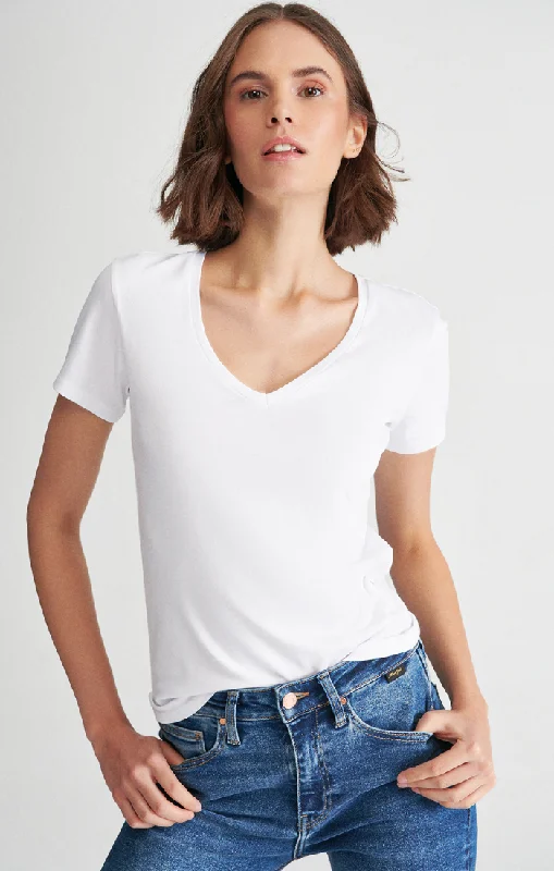 WOMEN'S BASIC SHORT SLEEVE T-SHIRT IN WHITE